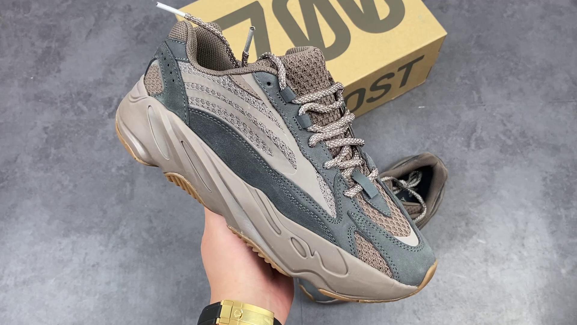 『纯原』 yeezy boost 700v2 gz0724